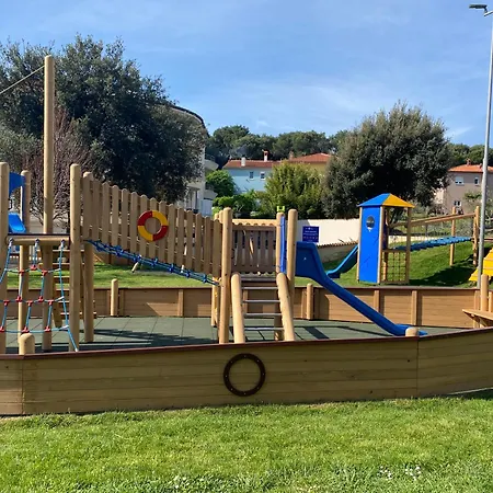 Mobilheim-Pia Superb, Mit Pool, Top Fuer Familien Mit Kindern Banjole Exterior photo